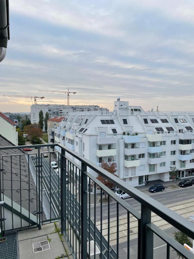 Eca Rooftop Live - Private Rooms & Serviced Apartments Vienna Exterior photo
