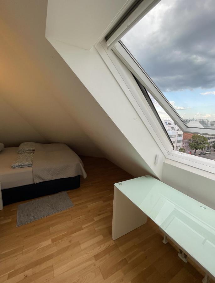 Eca Rooftop Live - Private Rooms & Serviced Apartments Vienna Exterior photo